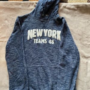 H € M size 10-12 hoodie